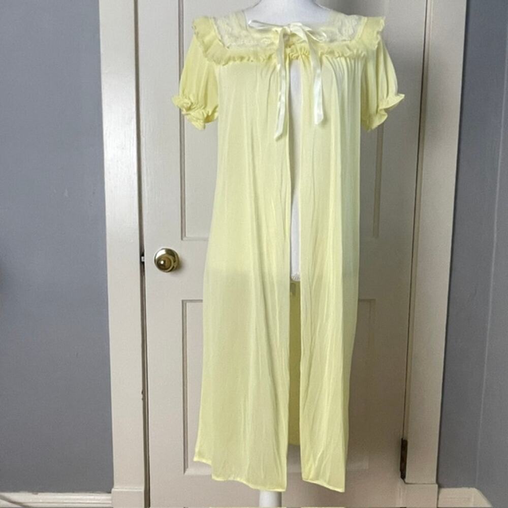 Vintage Yellow Lace Trim Peignoir Lingerie Robe Nightgown Sheer Romantic Medium